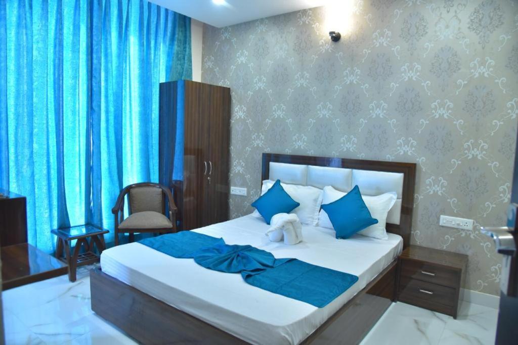 Hotel Wisteria -Main Highway Hotel Zirakpur Exterior foto