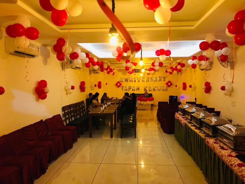 Hotel Wisteria -Main Highway Hotel Zirakpur Exterior foto